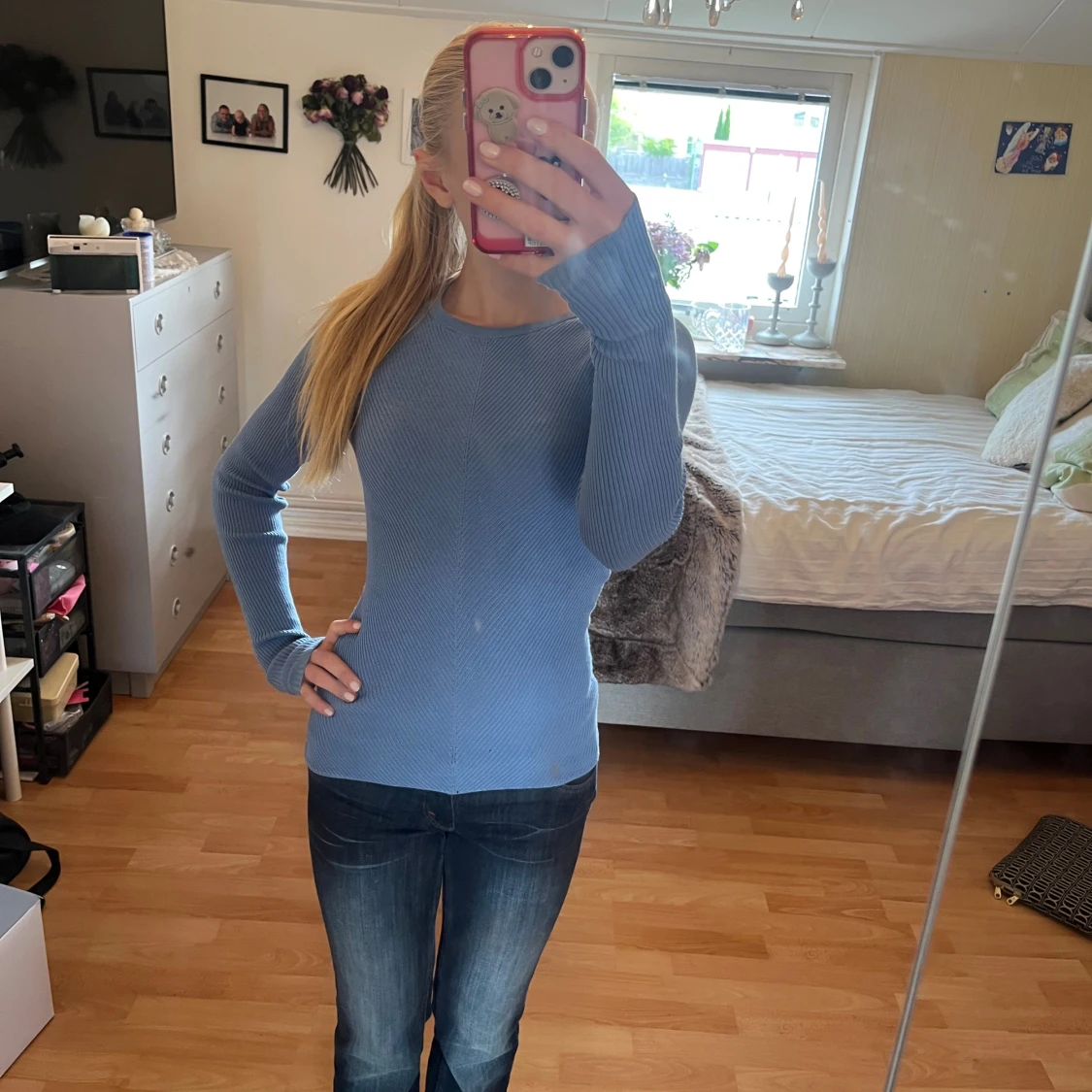 Ljusblå ribbad tröja  - 1