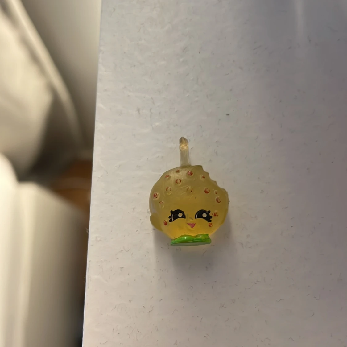 Shopkins Season 5 CHARM Ultra Rare figure - 2