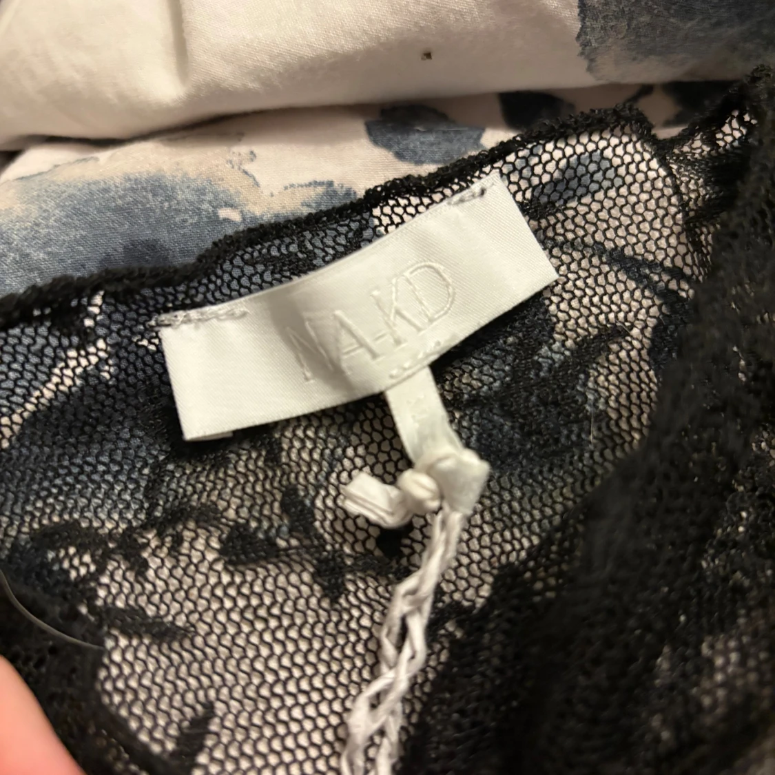 Svart spetsblus från NA-KD - 3