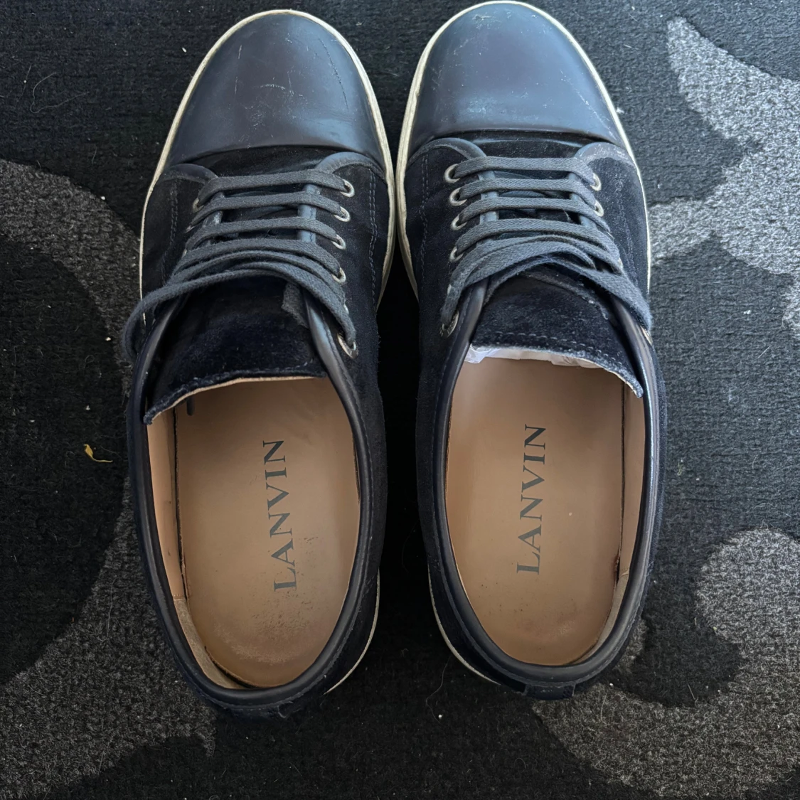 Mörkblå sneakers från Lanvin - 1