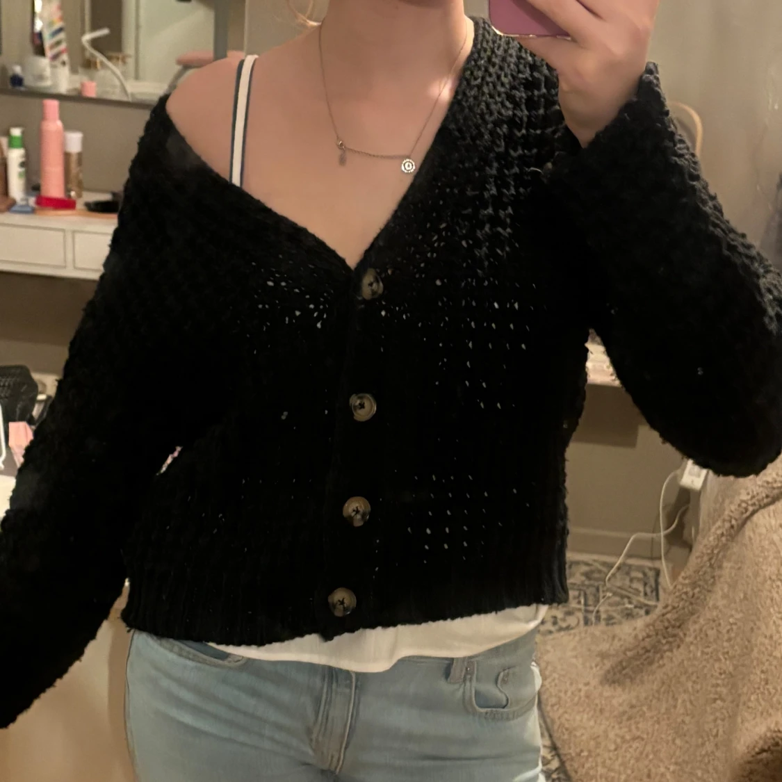 Svart stickad kofta med knappar
