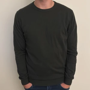 Massimo Dutti Kashmirtröja  - - Condition: 9/10 - Color: Olive Green  - Size:  M