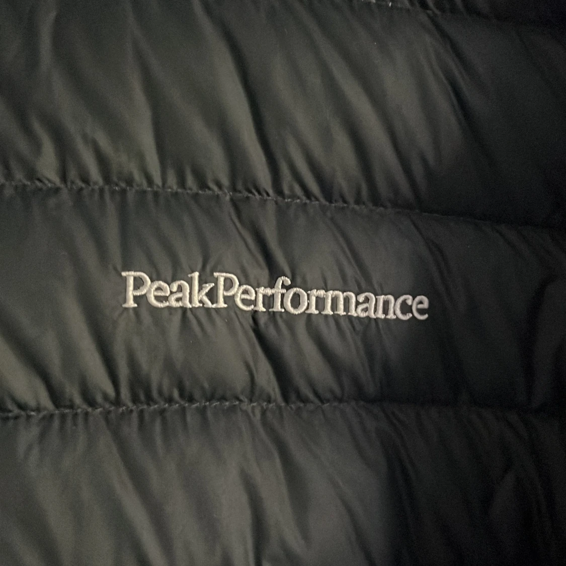 Svart dunjacka Peak Performance XL - 2