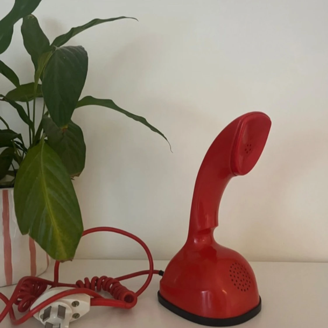 Röd Ericofon “Cobra” / (Ericofon)