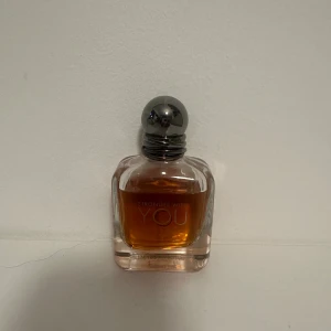 Stronger by you  - Använd 10% av flaskan, ingen användning av parfymen längre 