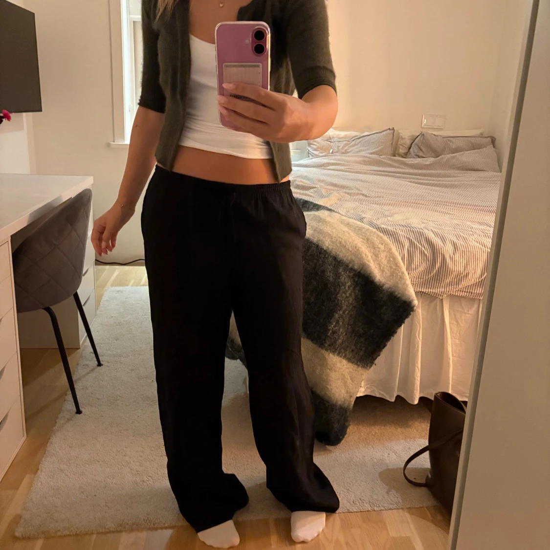 Svart linnebyxa storlek S