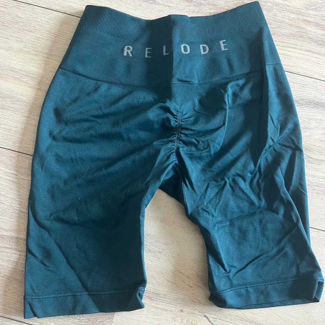 Prime scrunch shorts- relode - 1