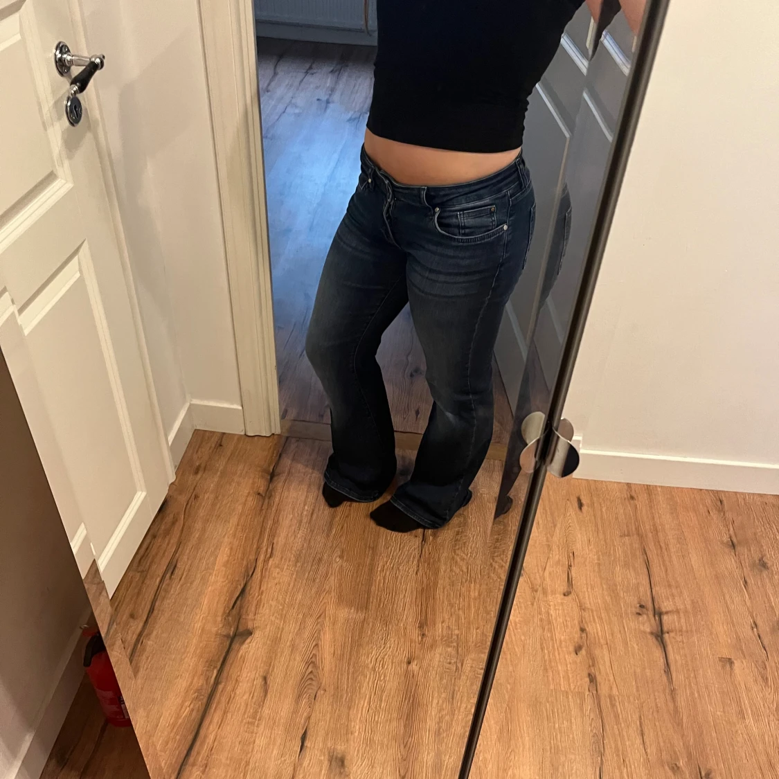 Blå bootcut jeans med låg midja - 3