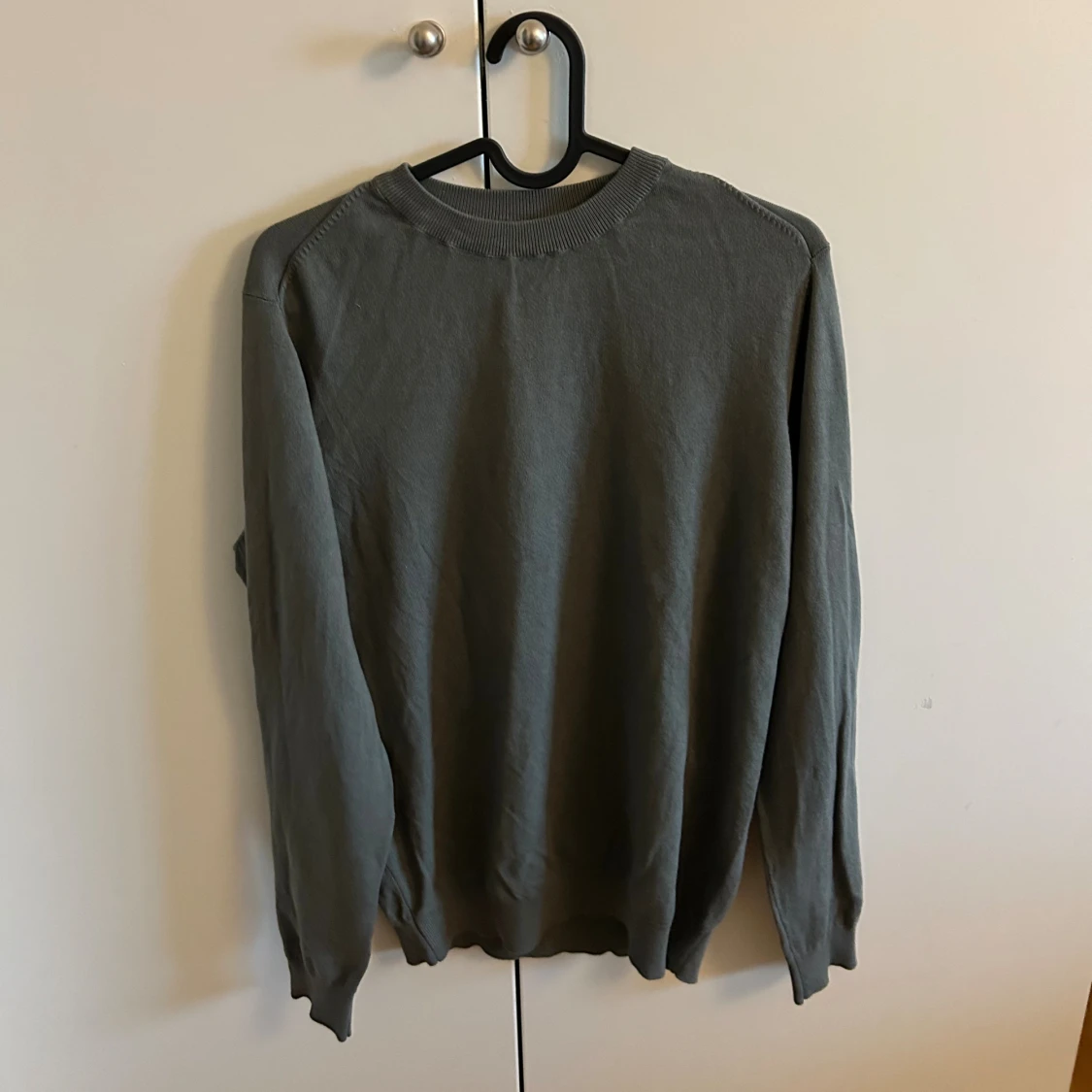 Grön basic långärmad tröja