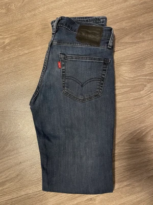 Levis jeans  - Levis jeans. I mycket bra skick. Storlek: W28 L32