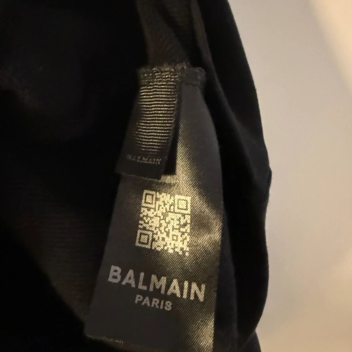 Svart sweatshirt från Balmain Paris - 1