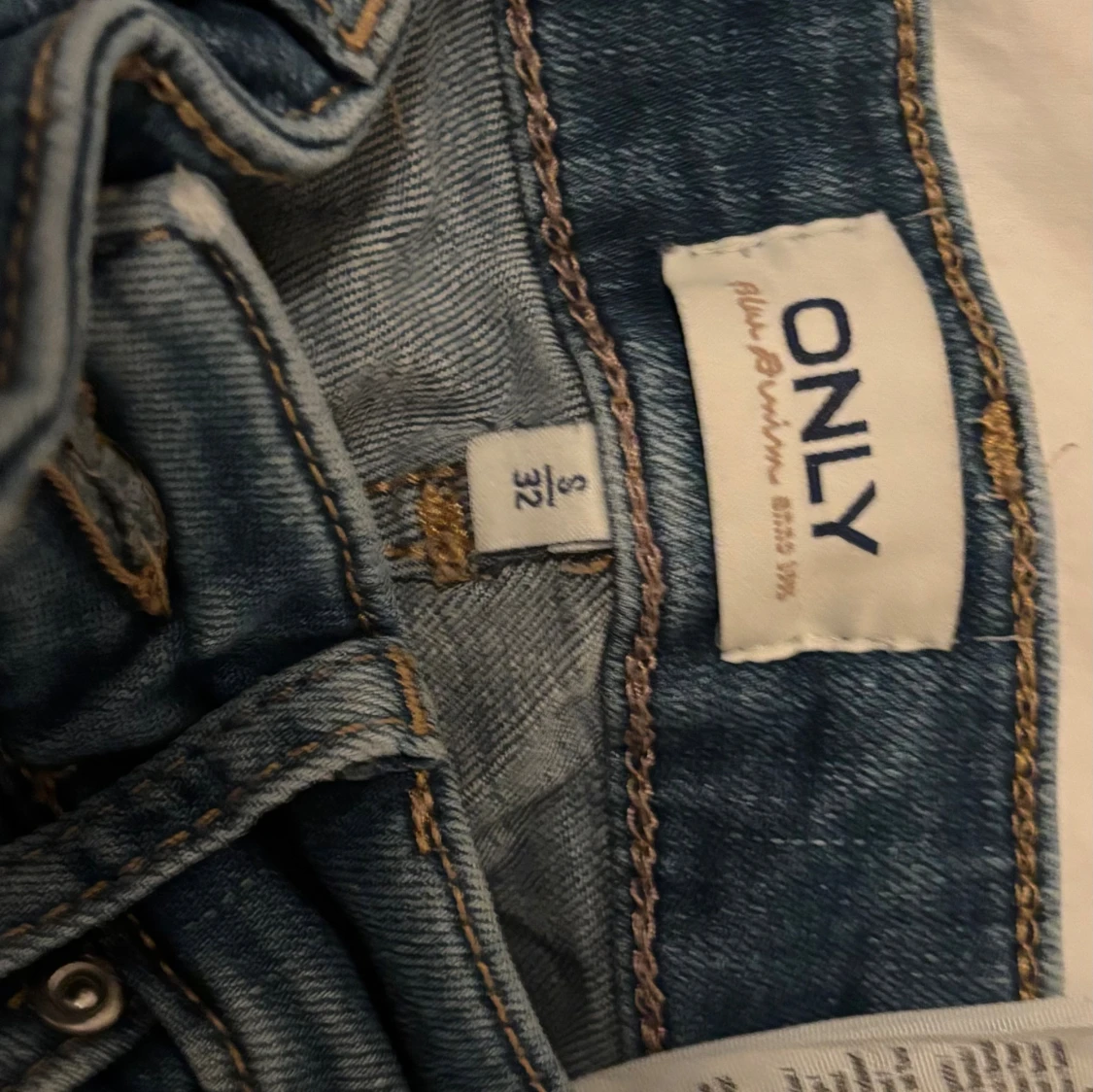 Blå bootcut jeans från ONLY, stl 32 - 4