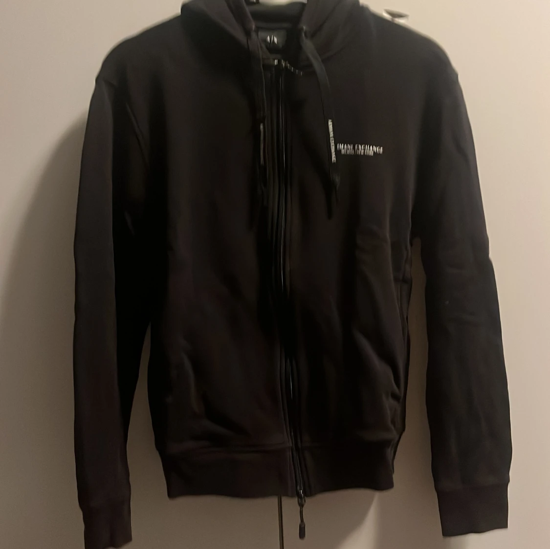 Svart hoodie från Armani Exchange