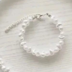 Pärlarmband  - Handgjord av oss 