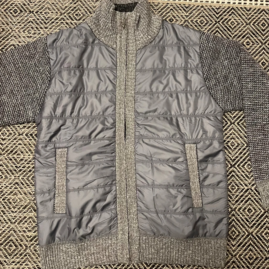 Stickad cardigan - 1