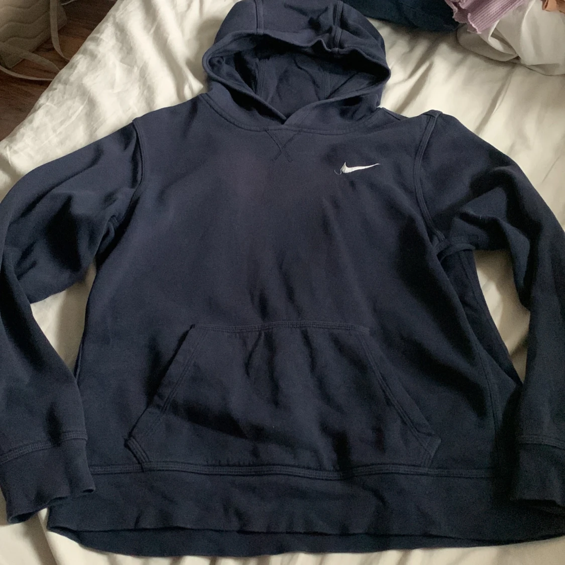 Mörkblå Nike hoodie XL