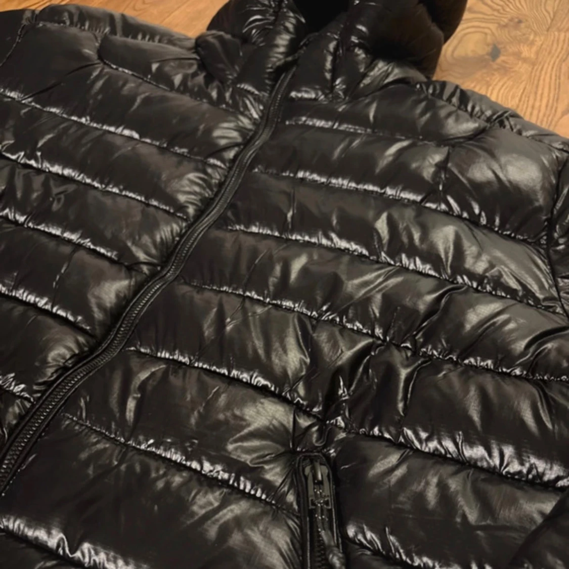 Svart pufferjacka från Bershka - 1