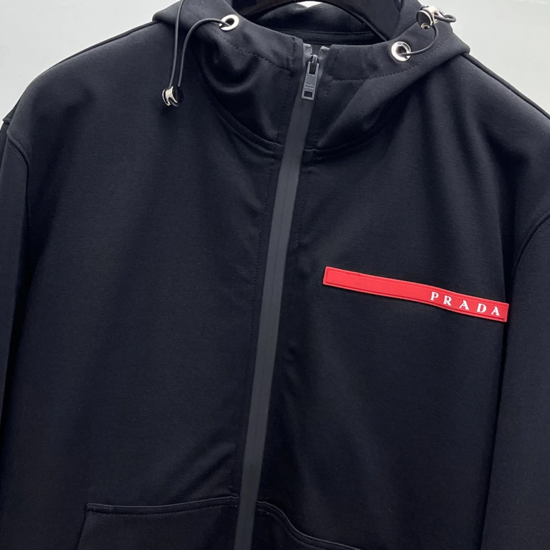 Prada set med röd logga  - 2