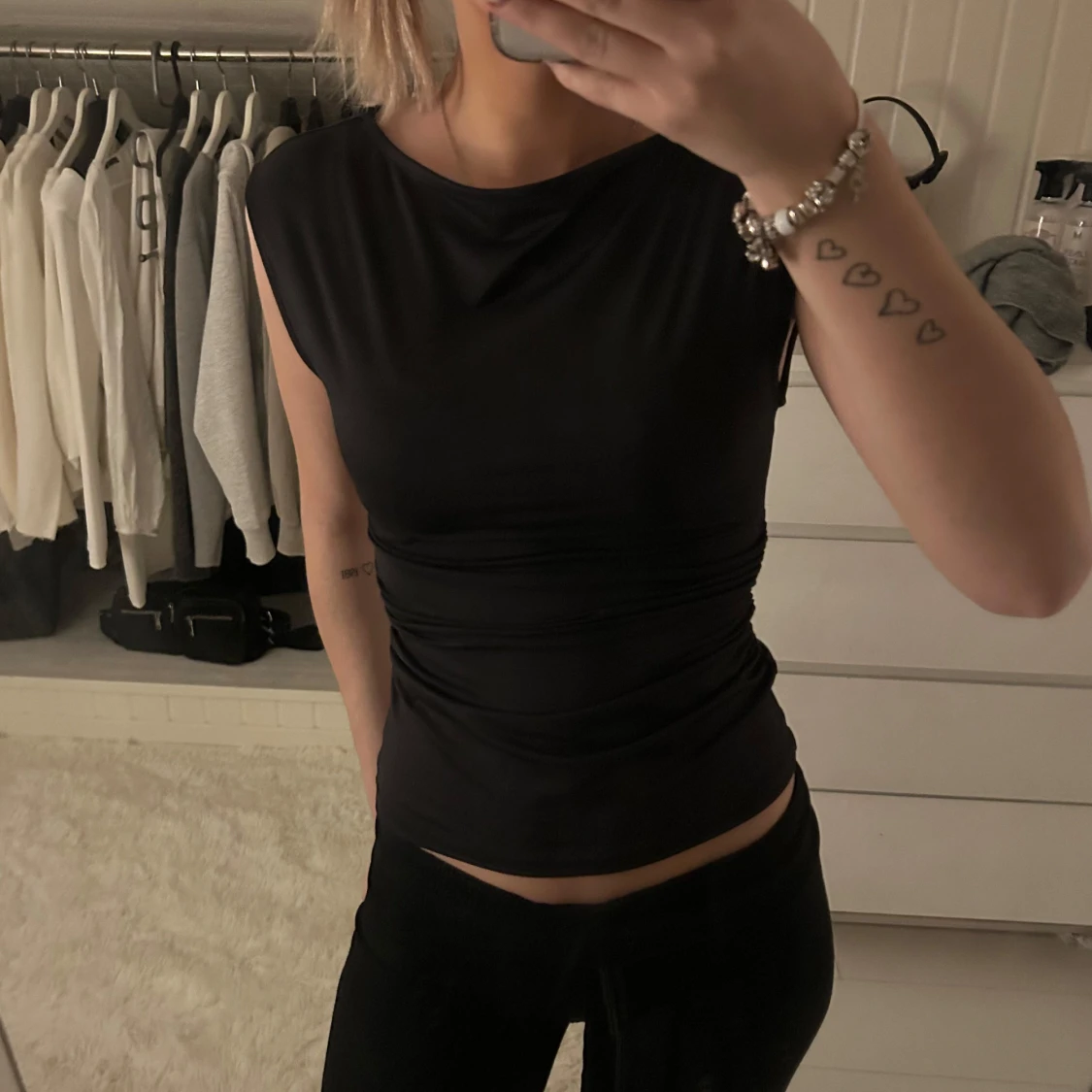 Svart ärmlös topp från H&M