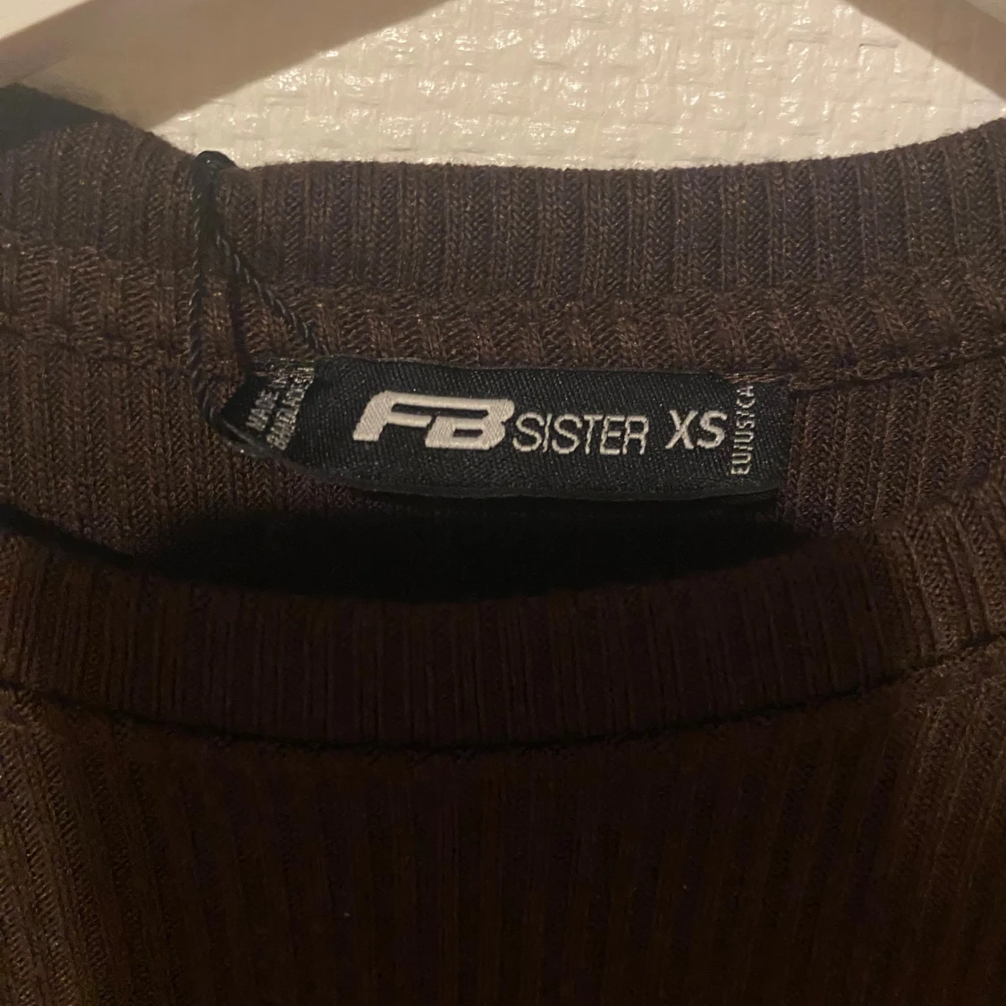 Brun långärmad tröja  - 2