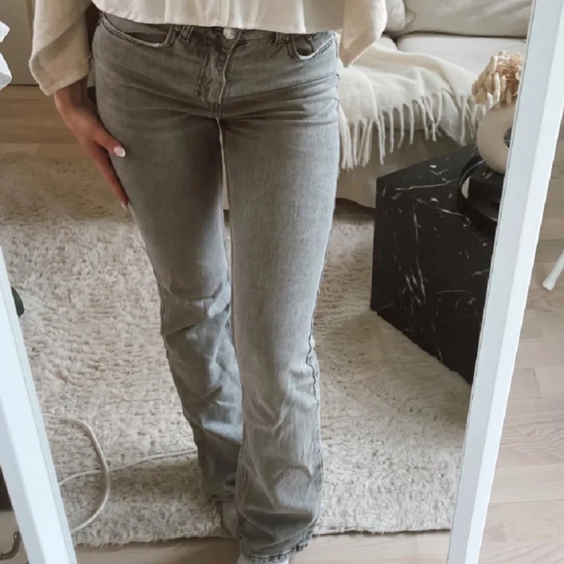 Grå bootcut jeans