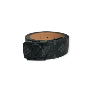 Lv Bälte - Helt nytt aldrig använt. Storlek 110cm. Kan frakta eller mötas i Haninge. Skriv gärna vid fler frågor, postar alltid inom 24h. (Alla bilder är tagna av mig)