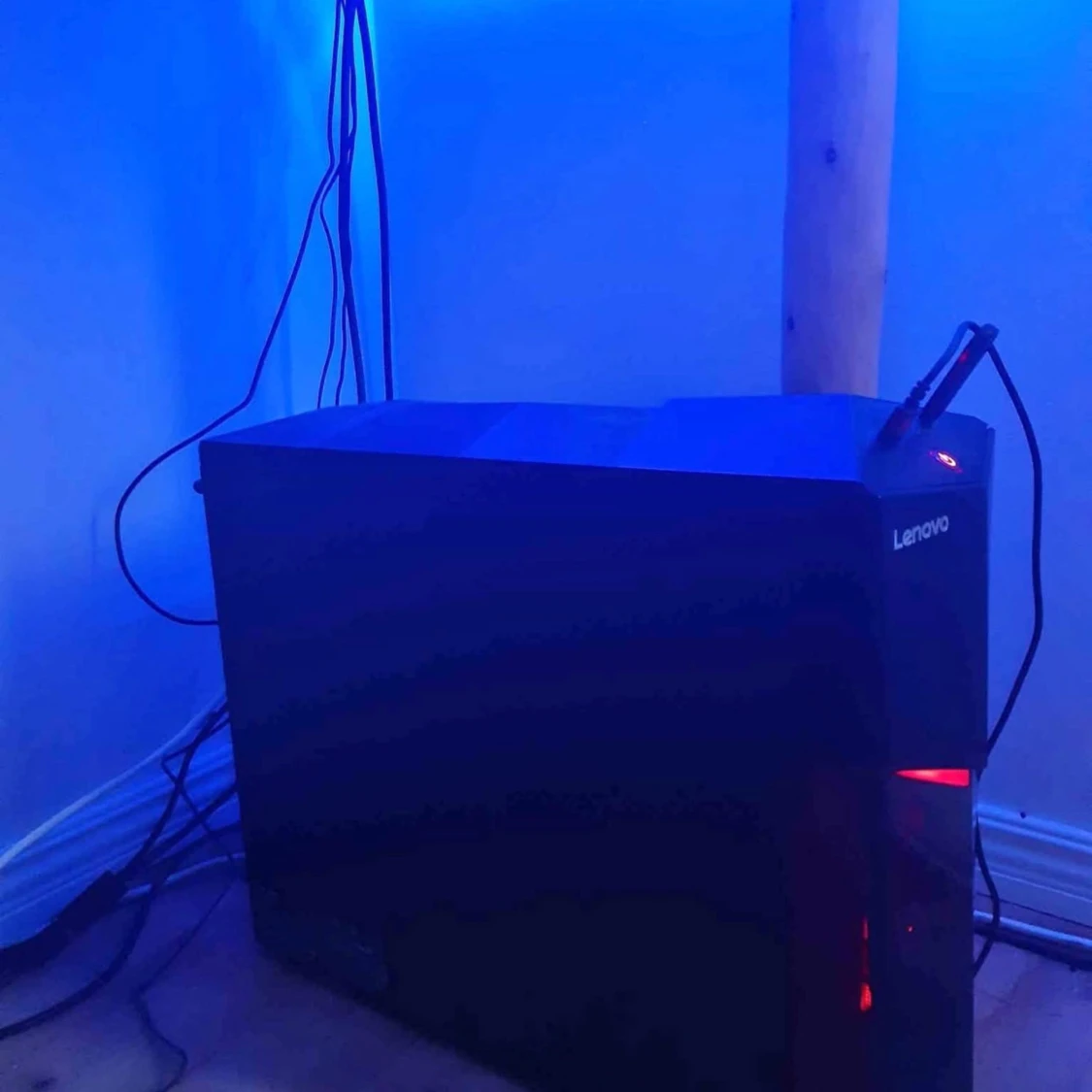 Lenovo gamingdator - 1