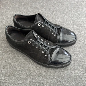 Lanvin Skor | 46 - Lanvin Dbb1 sneakers | Grymt skick | Storlek 12, passar 45-46 | Endast skorna ingår | INGA BYTEN | Fraktar spårbart eller möts upp i Täby 