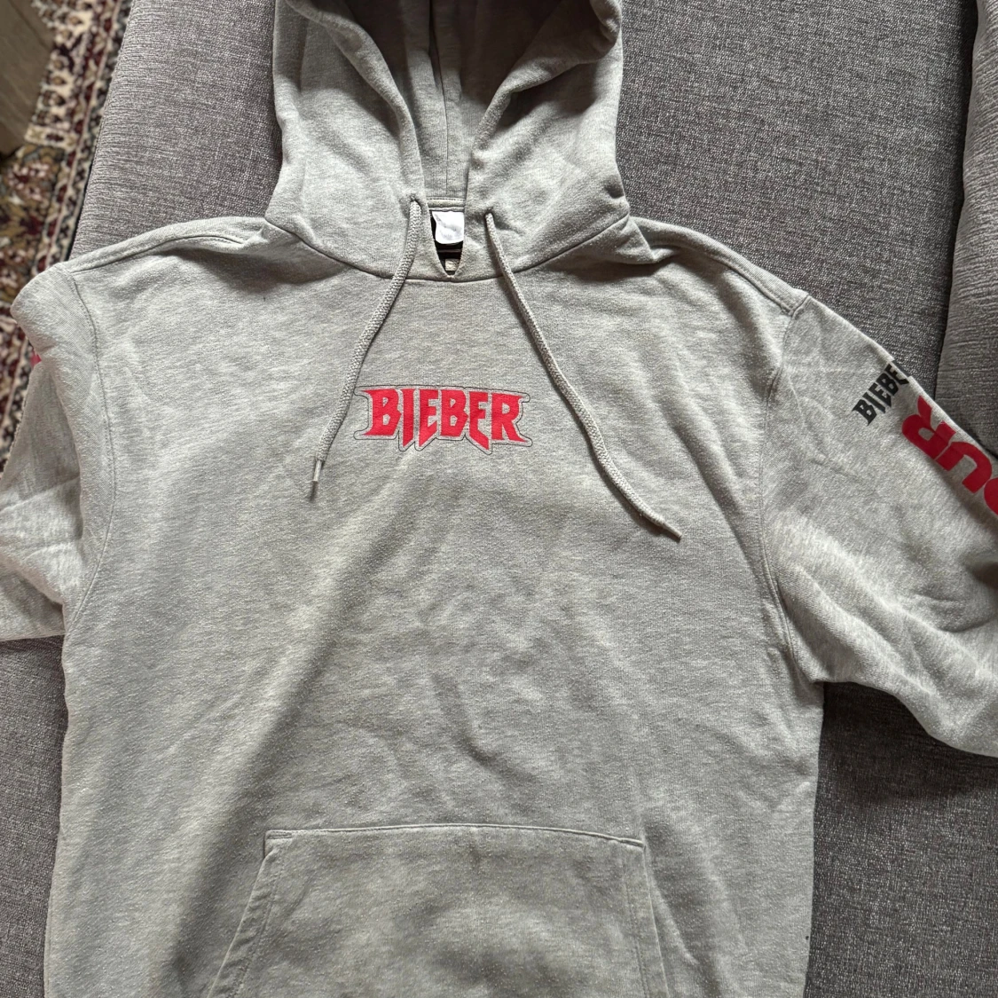 Grå Bieber Stadium Tour hoodie - 2