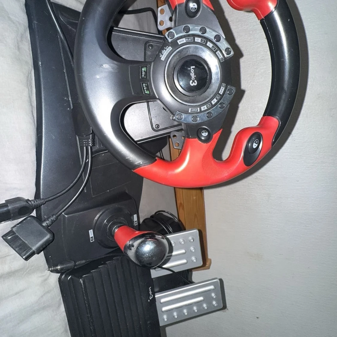 Logic3 Racing Wheel & Pedals