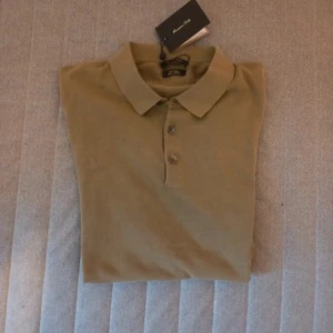 Massimo dutti tröja  - Behöver pengar. Den helt ny oanvänd pris kan inte diskuteras 