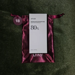 Anua Heartleaf 80 Moisture Soothing Ampoule 30ml - Anua Heartleaf 80 Moisture Soothing Ampoule är en fuktgivande och lugnande ampull. Den innehåller 30 ml.  K-beauty Ord pris 499kr