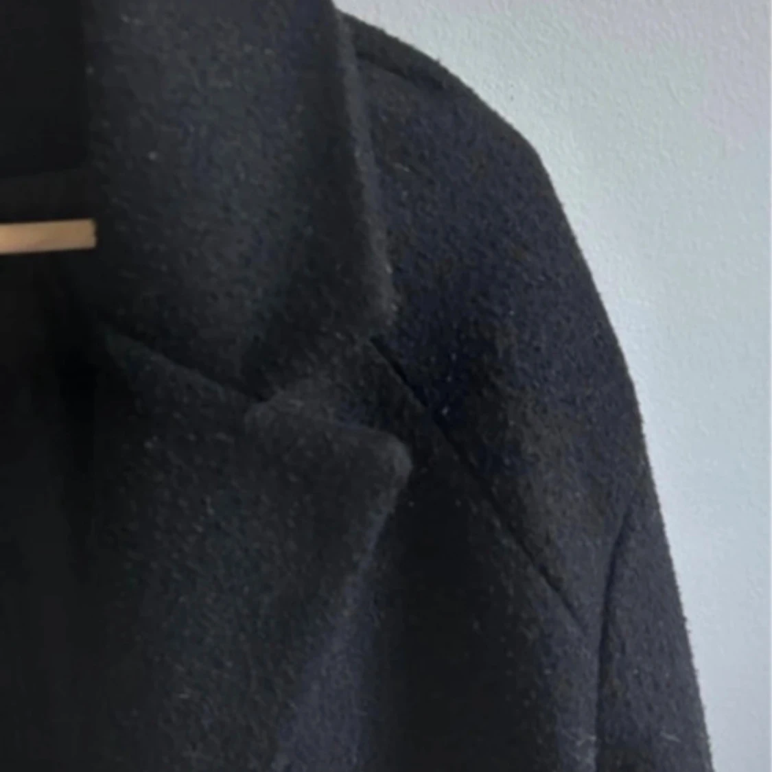 Svart oversized kappa från Yu & Me Paris - 1