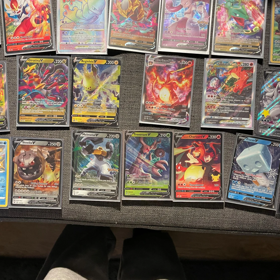 Hej här säljer jag mina Pokémon kort har haft dom nu ett tag och vill nu sälja dom ni kan lägga pris förslag - 2