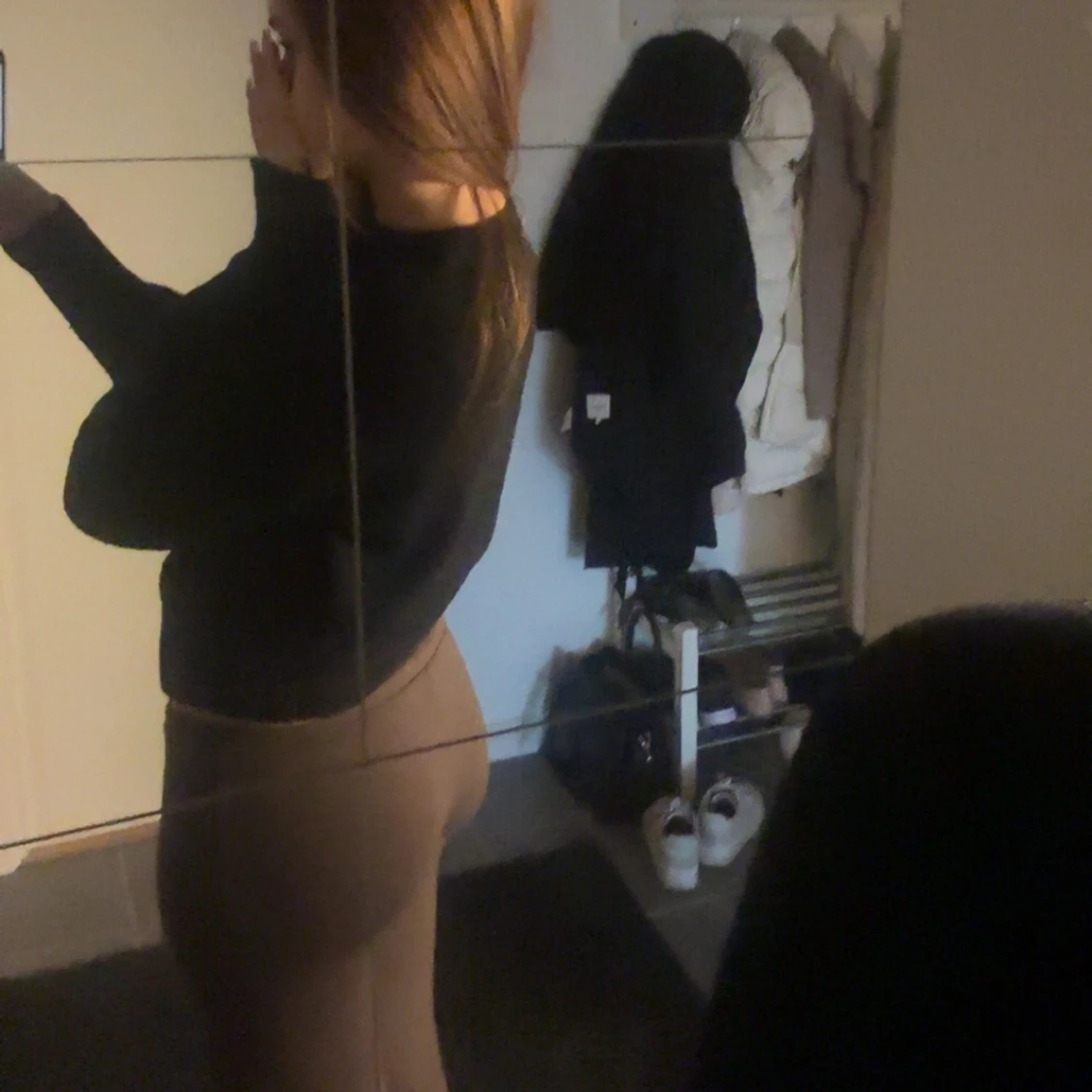 Svart stickad tröja - 1