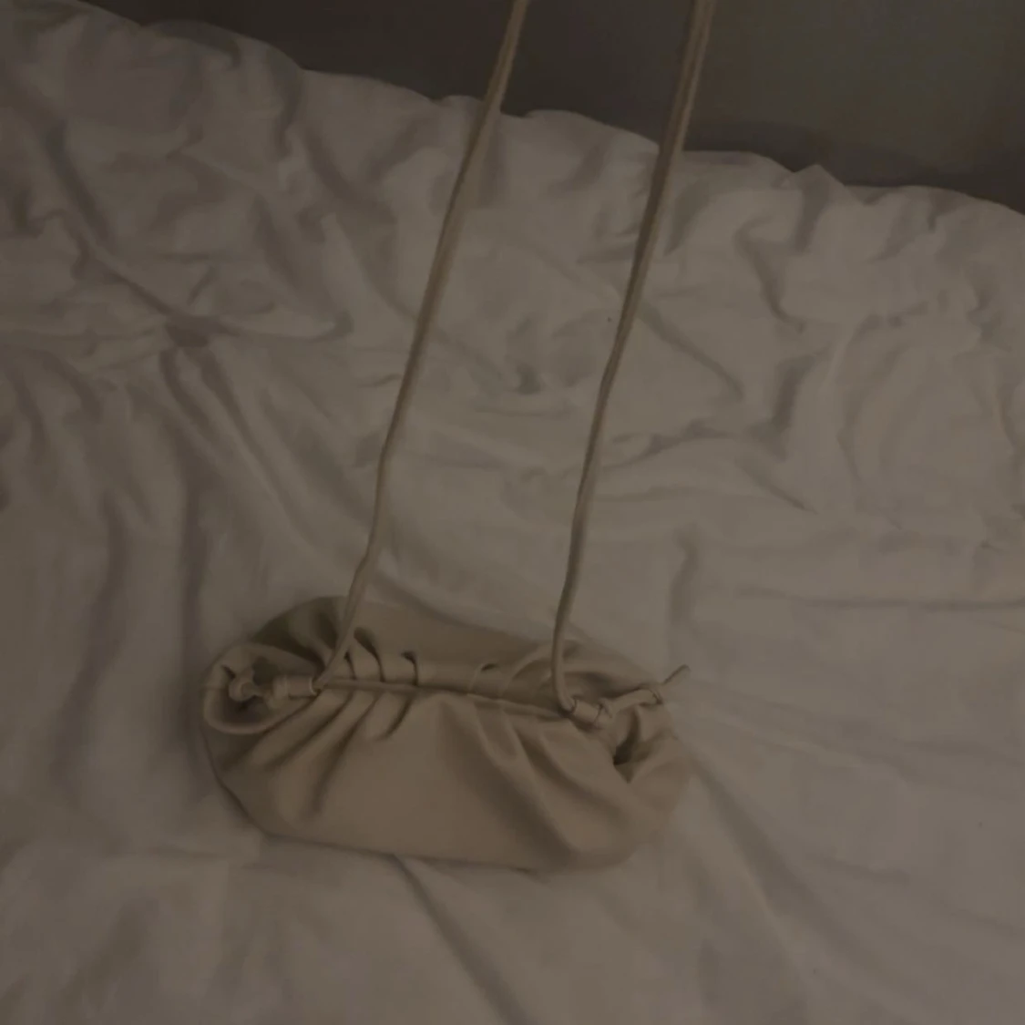 Beige väska från Even&Odd - 2