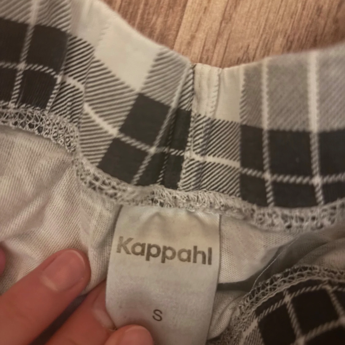 Rutiga byxor från Kappahl, storlek S - 1