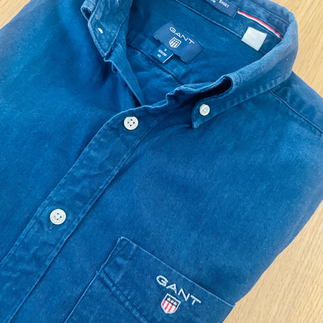 Blå bomullsskjorta från GANT S - 1