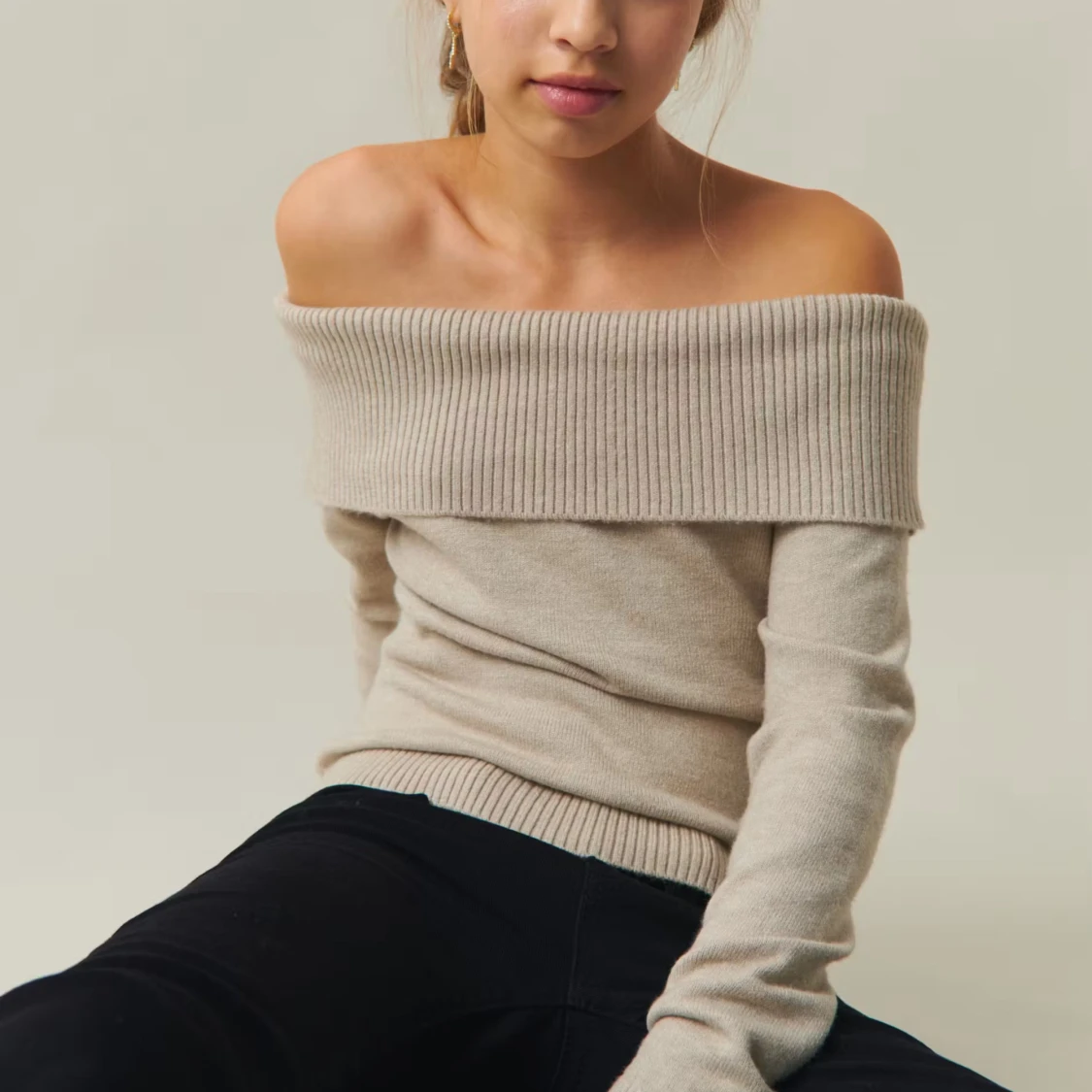 Off shoulder tröja - 1