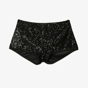 Glittriga low-waist shorts - Glittriga shorts med paljetter. Låg i midjan. Endast testade.
