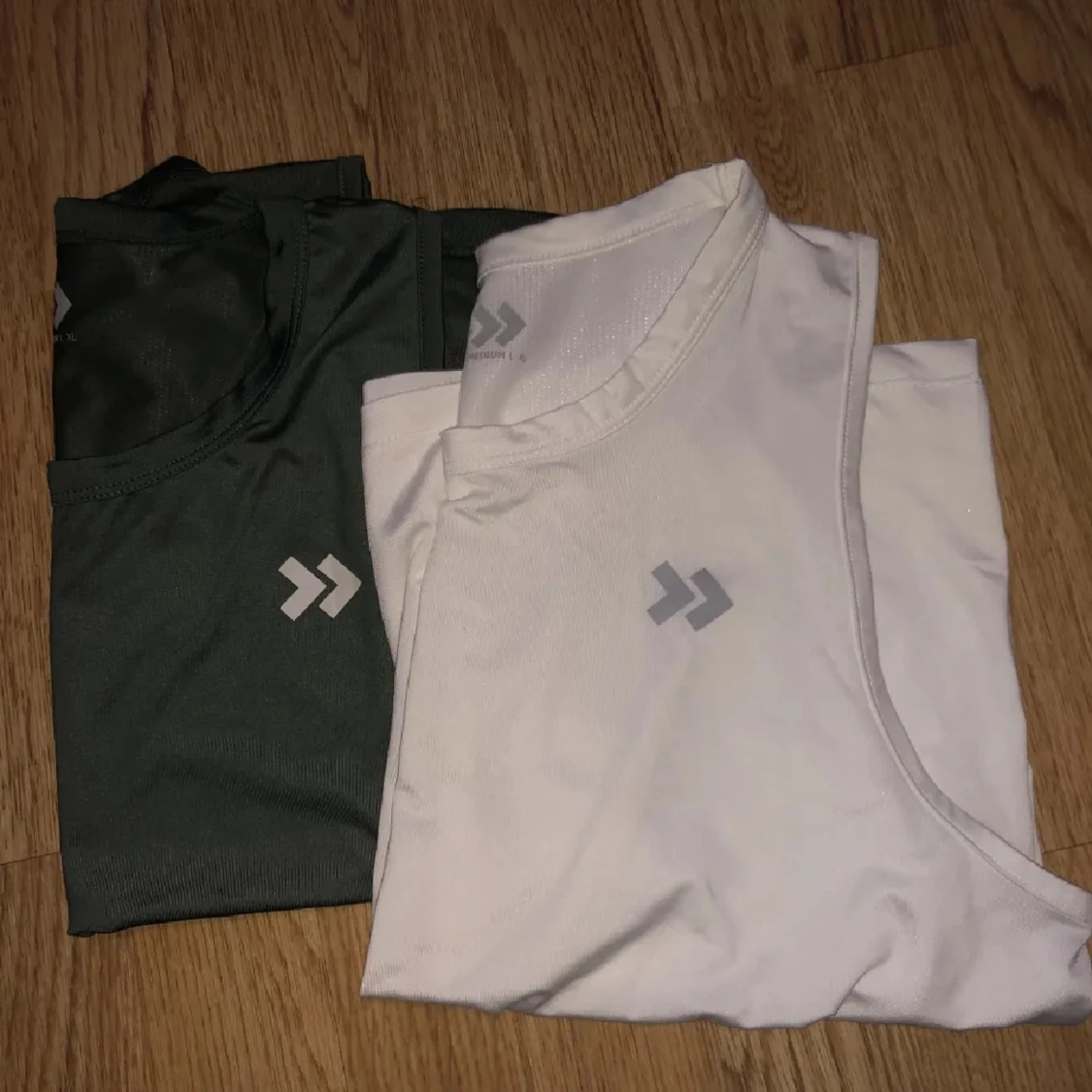 Grön och vit linnetopp från ICANIWILL