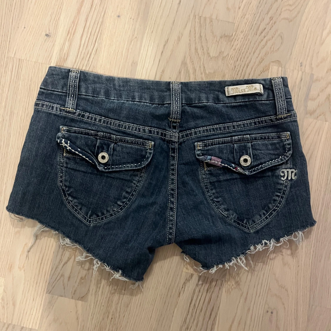 Miss Me jeansshorts med rå kant