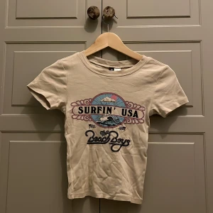 Tight t-shirt  - Tight t-shirt från H&M