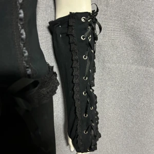 Långa handskar i onesize - Helt nya långa handskar. Material i stretchig bomullstrikå. 