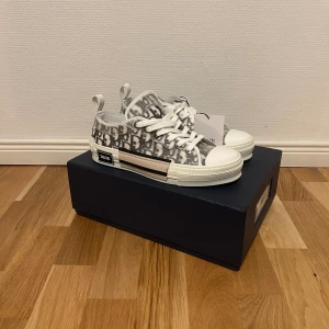 D skor  - Helt nya skor 