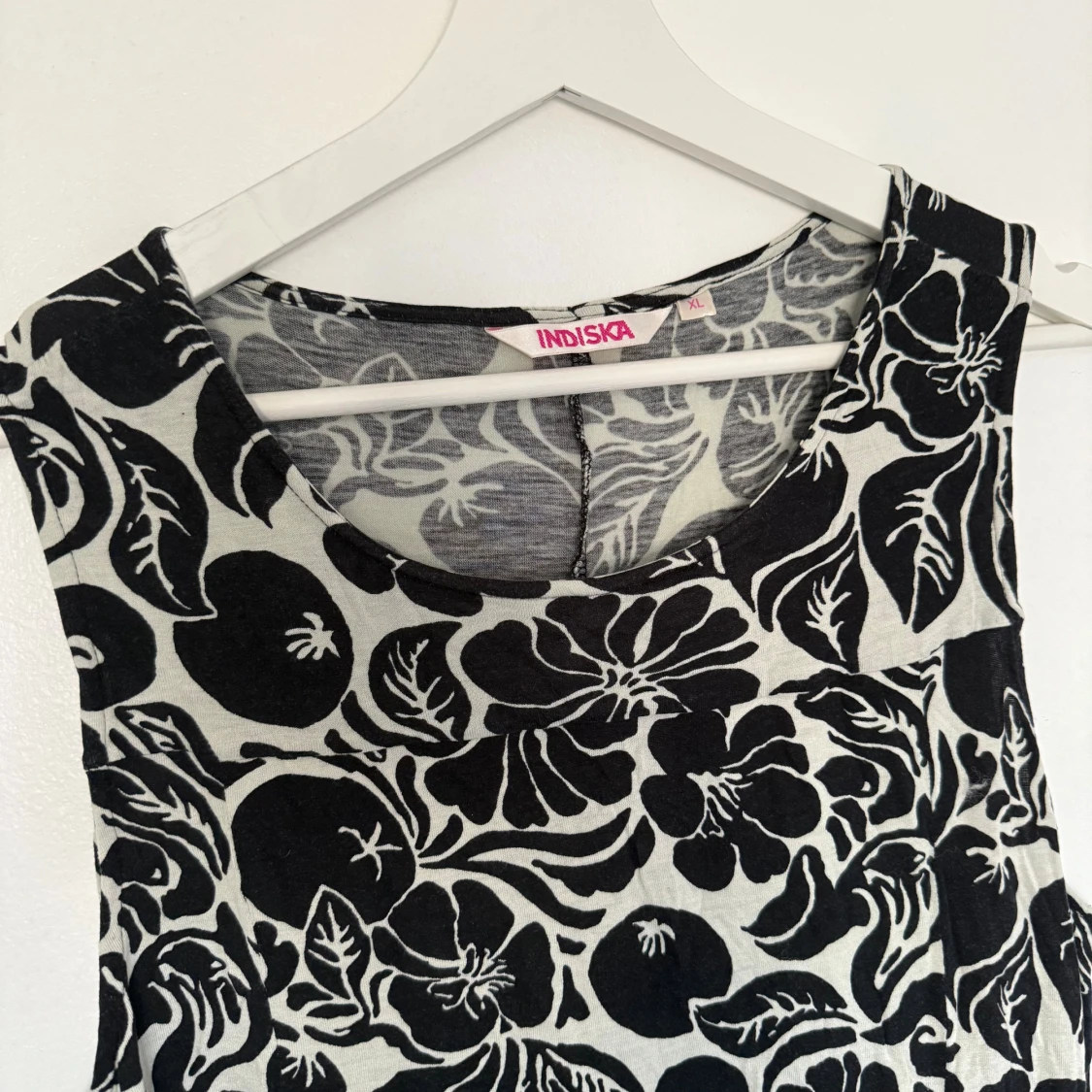 Blommig klänning  - 1