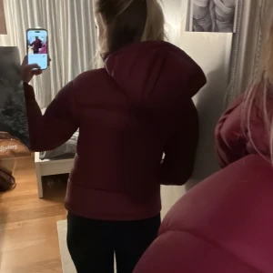 Peak performance Vinter jacka  - Säljer denna aldrig använda jacka från peak performance.