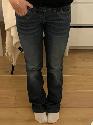 Lågmidjade jeans - Lågmidjade bootcut jeans köpta secound hand🫶🏼🫶🏼🫶🏼