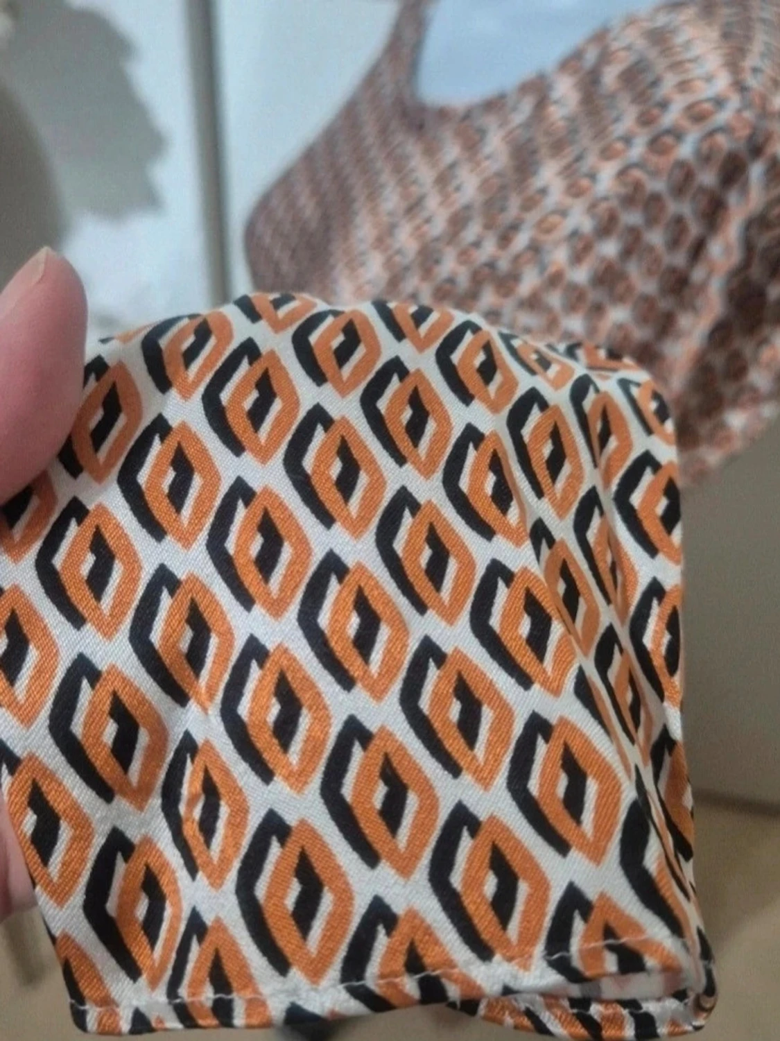 Mönstrad kortklänning från Forever New - 3