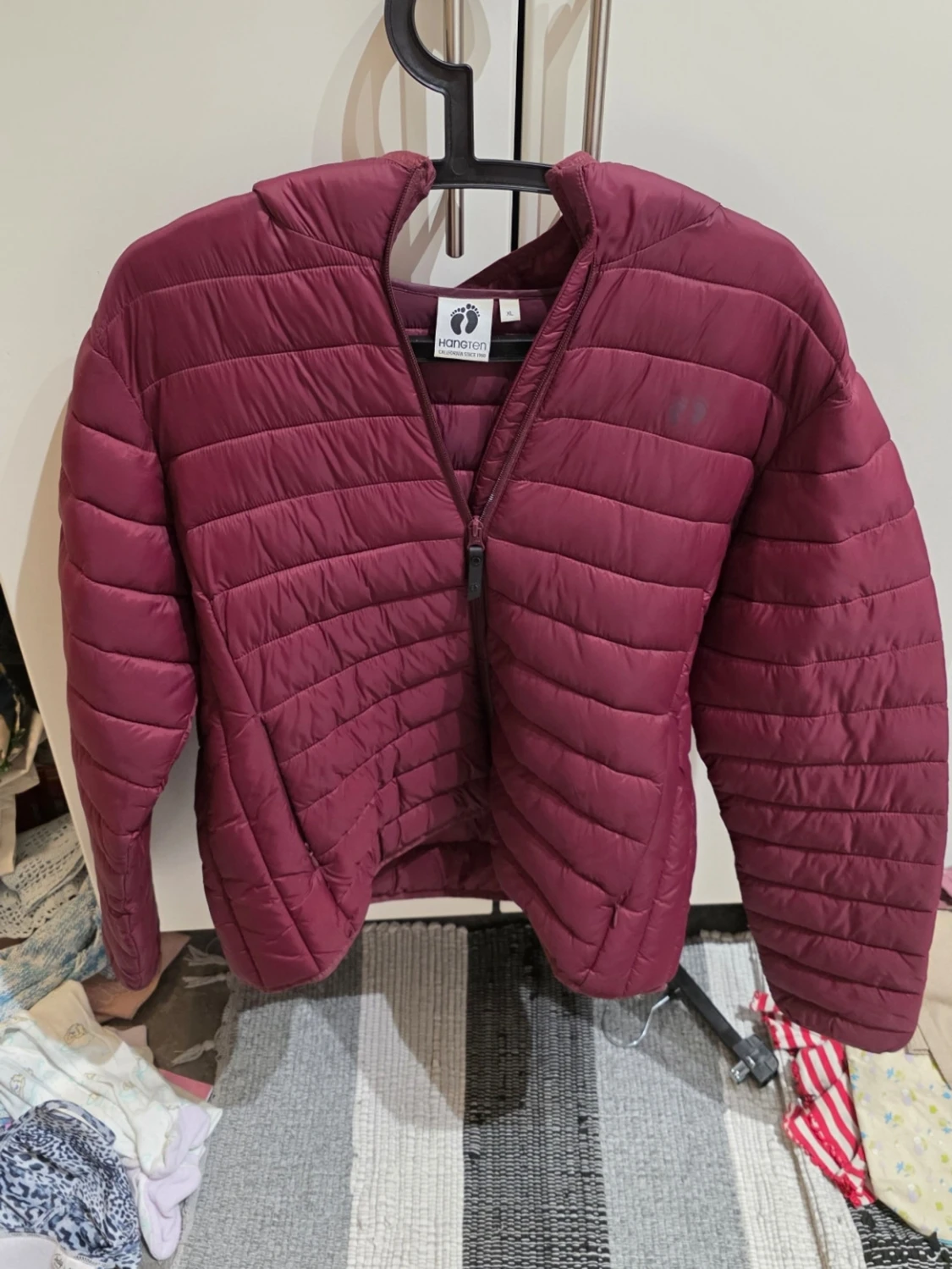 Vinröd pufferjacka från Hang Ten XL - 1